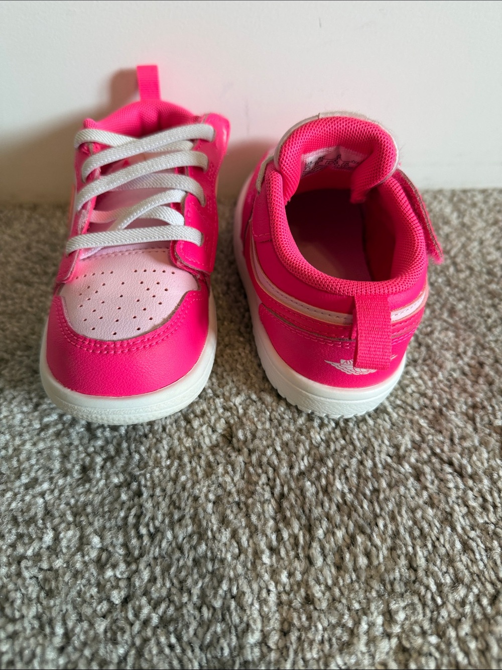 Jordan Nike Girls Easy On Snap Closure Sneakers Sz 8 - Picture 4 of 7